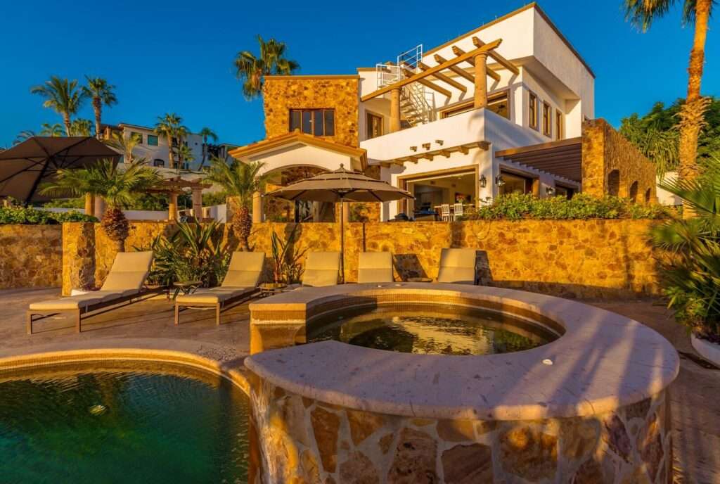 Los Cabos Cresta Del Mar Located on a Cul De sac - A luxurious 4 bed 4 and 2 half bath House with full casita that has a separate entrance and kitchen. Ocean – 96 Calle Principal Cresta del Mar, Cabo Corridor, BS