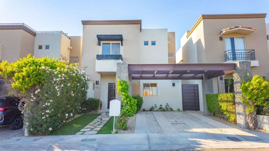 Los Cabos Camino Del Mar BEST DEAL IN CAMINO DEL MAR! Located in el Tezal, Los cabos, Upgraded home with Maids quarters, Marbel Floors and Grill area, Don't miss the Opportunity to own this 3-Bedroom, 3.5-Bath plus Maid quarters Home in Camino del Mar, Cabo San Lucas, Discover your dream home in the tranquil Camino del Mar community! fully furnished, turnkey property offers an unparalleled living experience for convenience and privacy. Low HOA Fees - Affordable livingResort-Style Amenities:24/7 Gated Security - Peace of mind day and night Sparkling Community Pool - Perfect for cooling off on warm Cabo days Fully Equipped Gym - Stay fit and active without leaving the community Beautiful Park - A serene space to enjoy nature and Pet Park. – Albatros, Cabo Corridor, BS