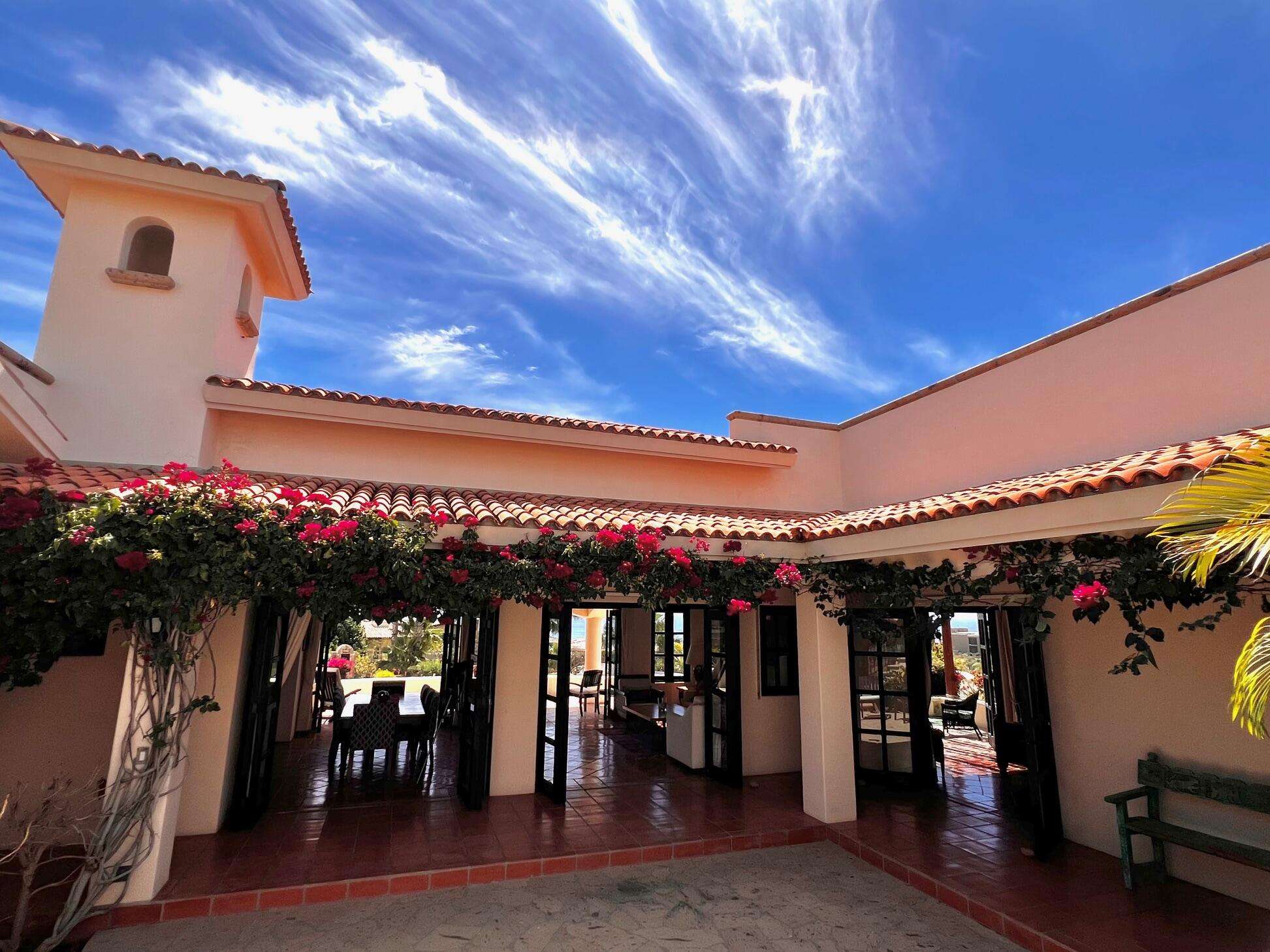 Los Cabos Lienzo Charro Experience coastal luxury in this contemporary home at next Quivira Golf Club, Los Cabos. Enjoy your private pool, beautiful garden, and spacious terrace under the Baja California sun.Just 35 minutes from Los Cabos International Airport, 12 minutes from local amenities, and a 5-minute walk to the beach. The community offers a golf club, exclusive amenities, and easy access to shopping.Parking for 2 vehiclesNatural materials facade blending with the landscapeTotal area: 455 mΒ² (315 mΒ² living, 300 mΒ² gardens)Luxurious interiors:Equipped kitchen with islandOpen concept with built-in furniture1 master and 3 secondary bedrooms, each with bath and walk-in closetAmple lighting throughoutExteriorsCovered terrace with golf course for sale