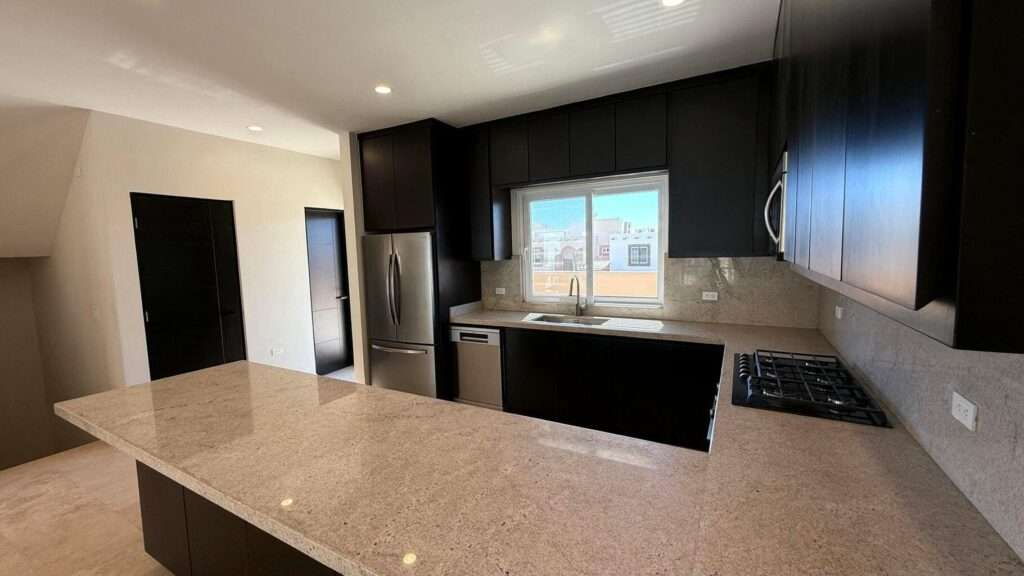 Los Cabos Camino Del Mar A unique opportunity to acquire a furnished home with 3 bedrooms, 2 and a ½ baths, 2 car garage, patio, and a rooftop with ocean, mountain and golf course – Cam Al Tezal, Cabo Corridor, BS