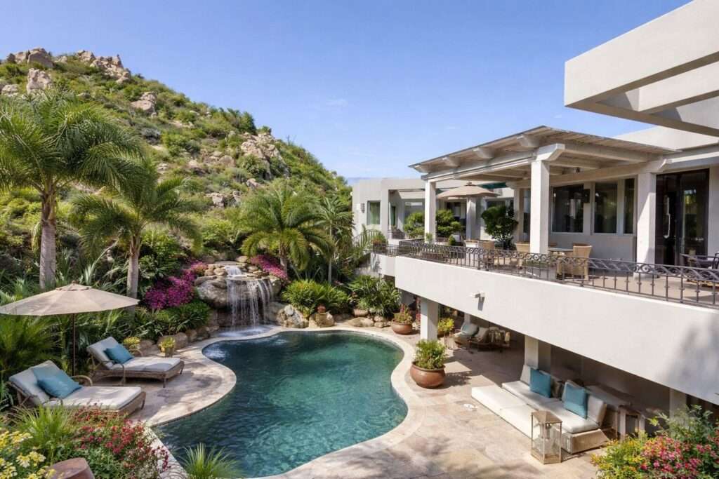 Los Cabos The Canyon Entre Piedras Welcome to The Canyon, San José del Cabo's only fully accessible master-planned community. This enclave of 39 Artigas-designed 4-bedroom homes offers three layout options, central air, four full baths, two-car carport, rooftop terrace with ocean – Casa Aqua, Cabo San Lucas, BS