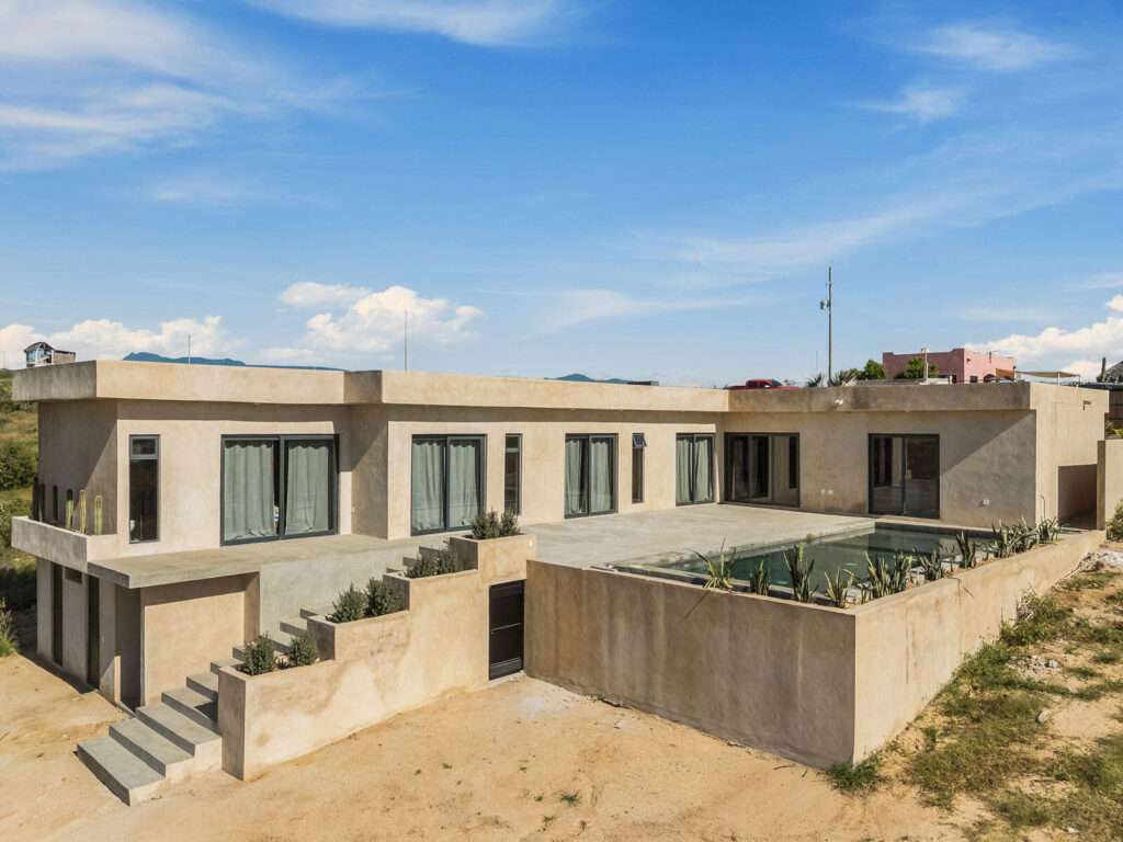 Los Cabos The Canyon Entre Piedras Welcome to The Canyon, San José del Cabo's only fully accessible master-planned community. This enclave of 39 Artigas-designed 4-bedroom homes offers three layout options, central air, four full baths, two-car carport, rooftop terrace with ocean – Casa Cielo, Pacific, Pacific, BS