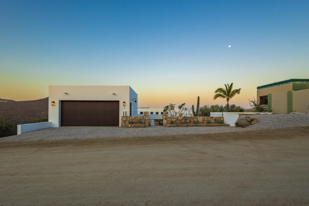 Los Cabos Laguna Hills Casa Vista is a newly remodeled 4-bedroom, 5-bathroom retreat offering breathtaking panoramic – Casa Vista, Lot 7, San Jose del Cabo, BS