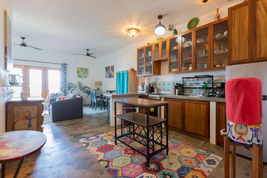 Los Cabos Hacienda Csl Located on Cabo's famous Medano Beach, this luxurious 3-bedroom condo offers a prime opportunity for those seeking a prestigious residence or a high-end investment. With panoramic – Cerritos Beach, Pacific, BS