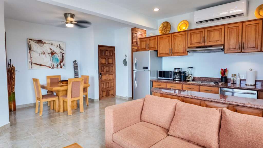 Los Cabos Sjd D/Town:General Description:This charming 2-bedroom, 2-bathroom furnished condo, located in the Fonatur Zone in San José del Cabo. First-level unit with a granite countertop kitchen, living and dining area, lateral terrace, and front terrace with – Cerro del Vigia, San Jose del Cabo, BS