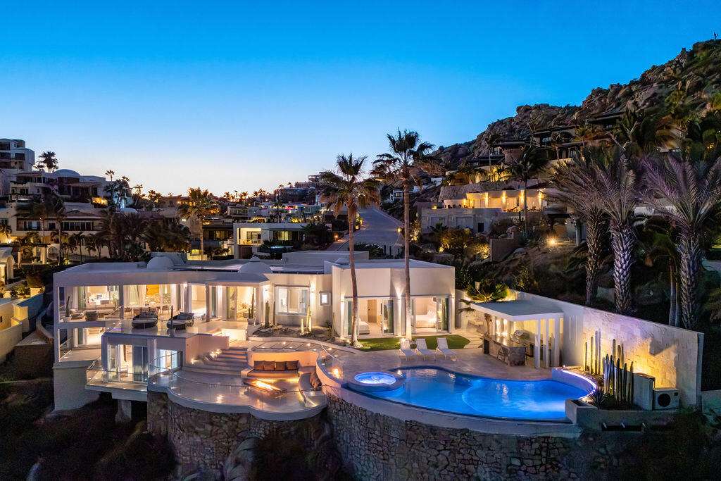 Los Cabos Solara Del Mar Casa Agave Solara del Mar | Experience the Grandeur of Casa Agave: Where Luxury Meets Certainty Stop buying promises and start securing your reality. Casa Agave at Solara del Mar is a definitive architectural statement, offering a rare combination of double-height volume and organic elegance. Spanning 2,721 sq. ft. (252.85 m²) of meticulously crafted space, this 3-bedroom residence is designed for those who demand immediate delivery and a ''Blue Chip'' lifestyle. Perched in the strategic hills of El Tezal, enjoy unobstructed vistas of Land's End from your private rooftop sanctuary while being steps away from fully operational, resort-level amenities. Your Cabo legacy doesn't start in – Cliff-Front Casa Nautilus, Cabo San Lucas, Cabo San Lucas, BS