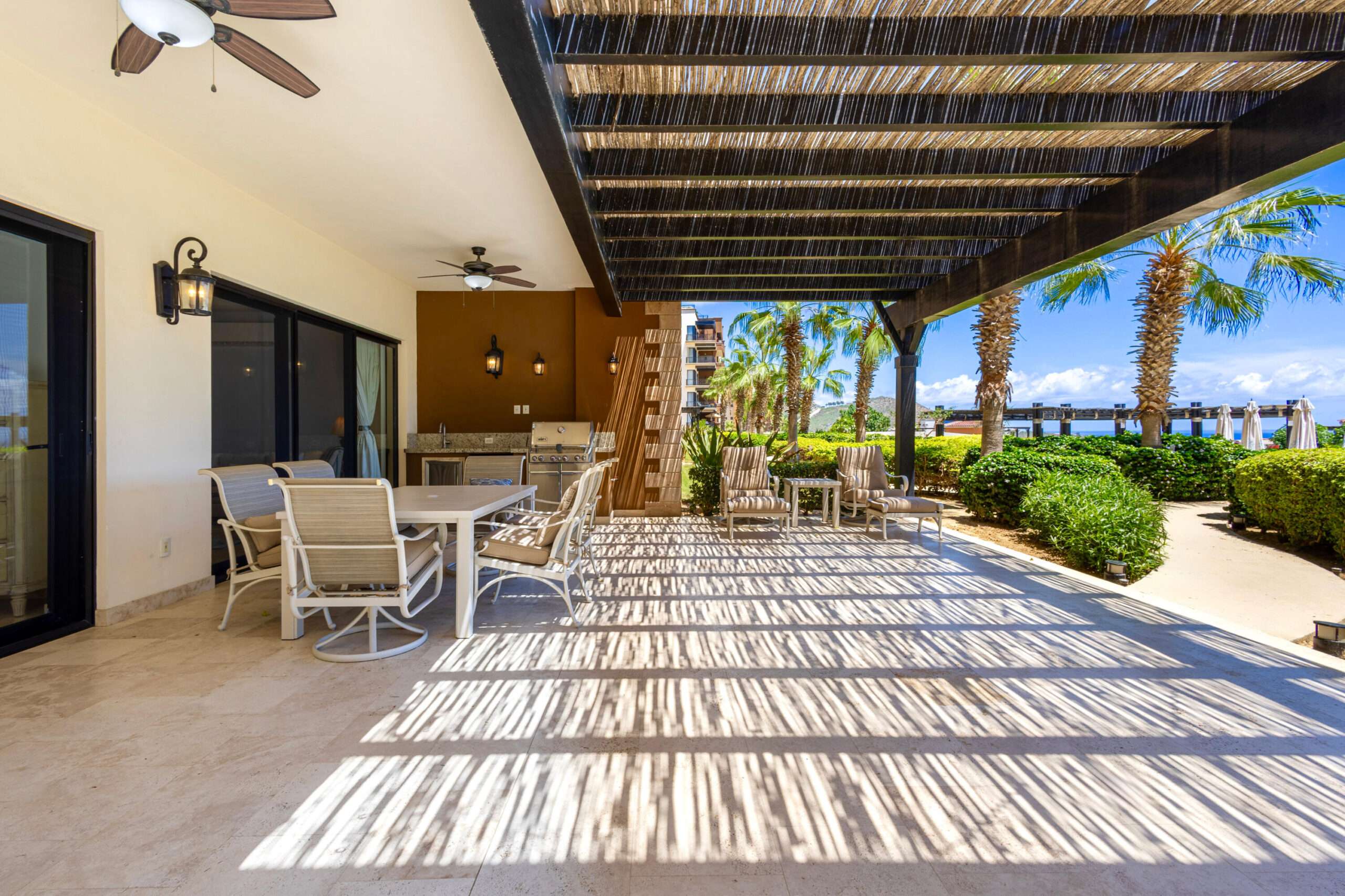 Los Cabos Tramonti One-of-a-kind 3-bedroom, 3.5-bath penthouse located in the exclusive Tremonti community, offering an exceptional lifestyle in one of Cabo's most desirable locations. This rare residence boasts breathtaking 180° panoramic ocean for sale