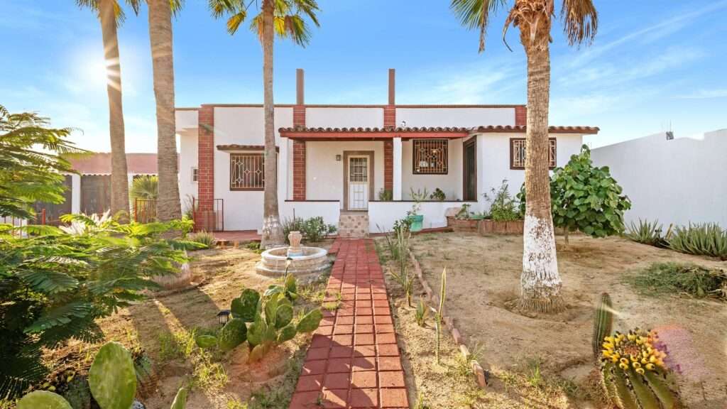 Los Cabos Vista Vela Spacious 3-bedroom, 3.5-bathroom home located just behind Soriana El Tezal. Offered unfurnished, this property features a private rooftop with ocean – Jacarandas, Cabo San Lucas, BS