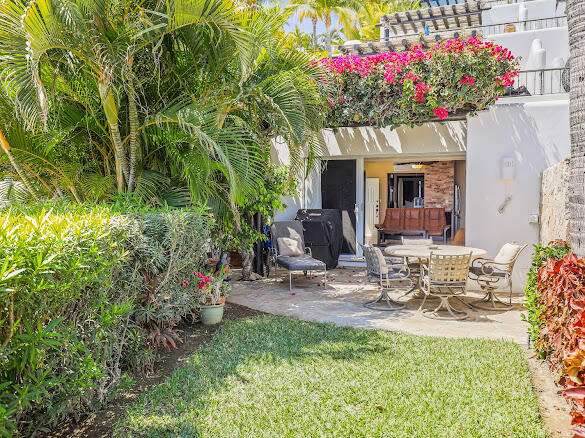 Los Cabos Lomas De La Jolla O-102 offers a PRIME LOCATION from this OCEAN for sale