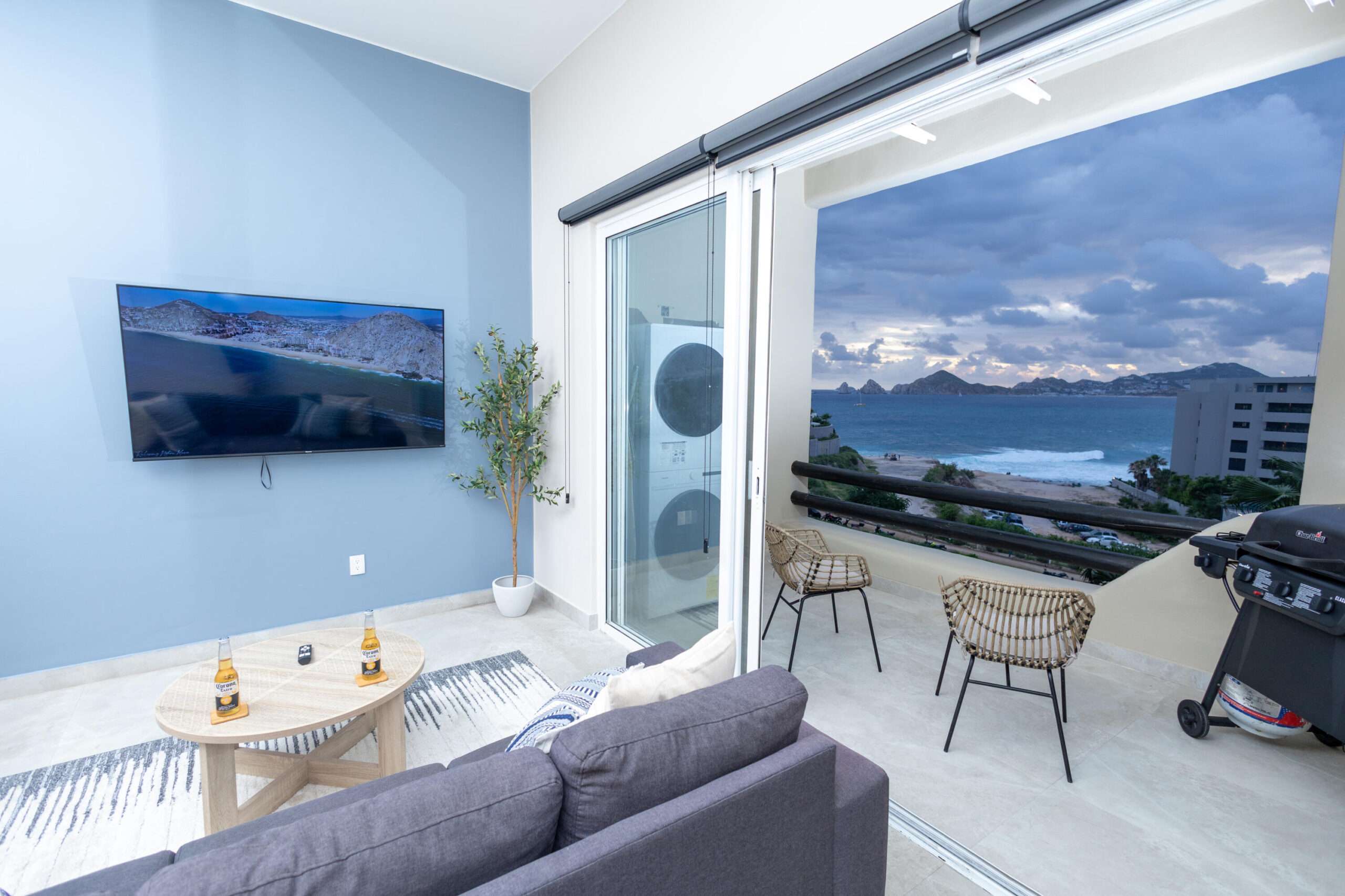 Los Cabos Misiones Del Cabo BEST PRICE for a beachfront condo in Cabo San Lucas! It won't last for long! Its privileged location with direct for sale