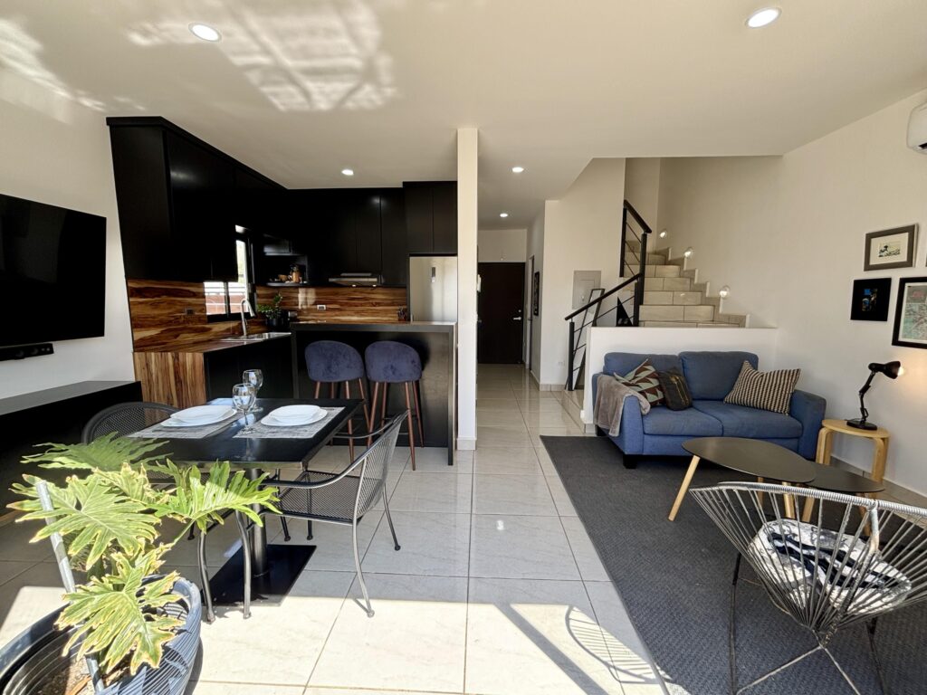 Los Cabos Terranova Terranova Residencial Hermosa casa amueblada y lista para habitar. Cuenta con 3 amplias recámaras (2 con terraza), 2.5 baños, sala, cocina y comedor y cisterna de 5,000L. Disfruta del patio privado con asador y horno para pizza.Acceso a áreas comunes con enorme jardín, juegos infantiles, Pet Park, pérgola y asador. Seguridad 24/7 con videovigilancia!* * * * * * * * *This fully furnished house is move-in ready, featuring 3 spacious bedrooms (2 with terraces), 2.5 bathrooms, living room, kitchen, dining area and 5,000 L water cistern. Enjoy a private patio with a BBQ & traditional pizza hovenAccess to common areas with a garden, pergola, kids & pets playground, and BBQ space24/7 security & video recording! – Privada Terramar, Cabo San Lucas, BS