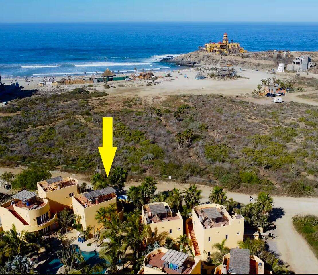 Los Cabos Cerritos Top-floor 1BR condo with 3rd story rooftop deck from just 100m from iconic Cerritos Beach! This fully furnished gem features a Gorgeous ocean for sale