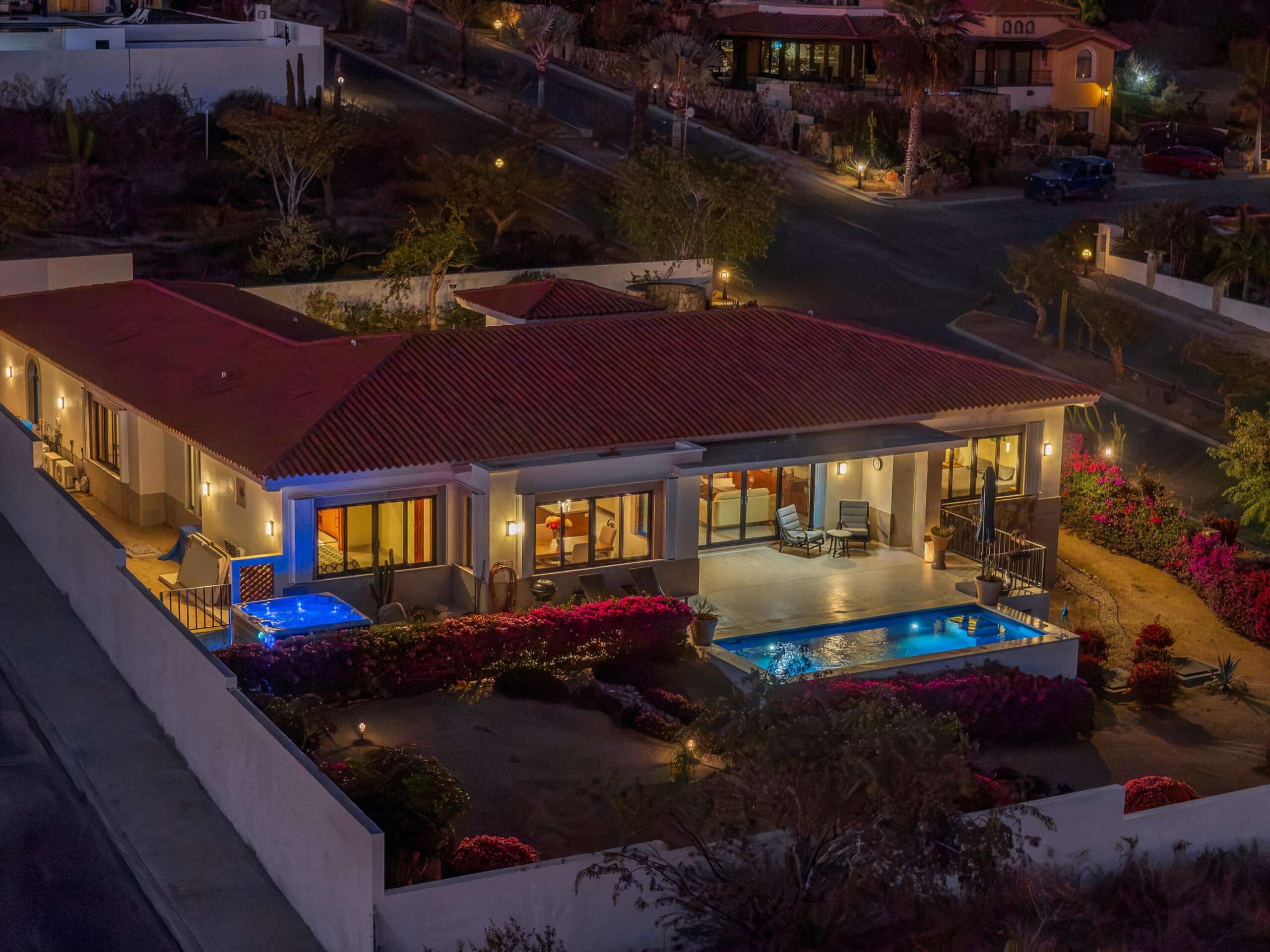 Los Cabos Pedregal Csl Discover Casa Rosa in the exclusive Pedregal of Cabo San Lucas! This cozy home has a proven rental history, ideal for investors or as a second home with high return potential. Its smart layout creates a warm, functional space to enjoy with family or friends. Includes a private room with full bath, perfect for guests or rental income. Located in a gated community with 24/7 security, tennis courts, spa, private beach access, and close to the marina, restaurants, and Cabo's vibrant nightlife. Features a beautiful private pool to enjoy the Los Cabos weather. Casa Rosa blends location, comfort, and profitability. for sale