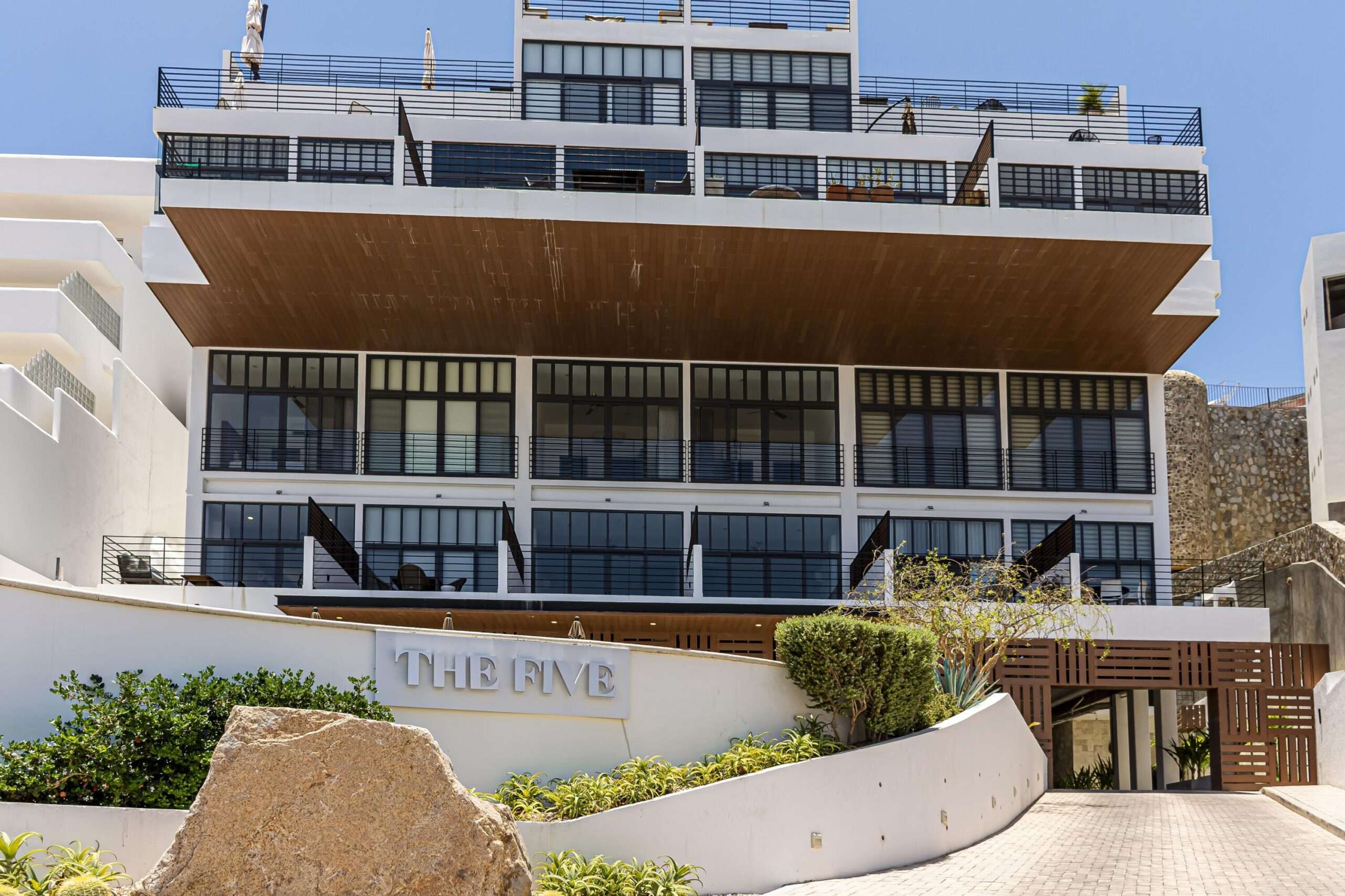 The Five, Cabo San Lucas, BS