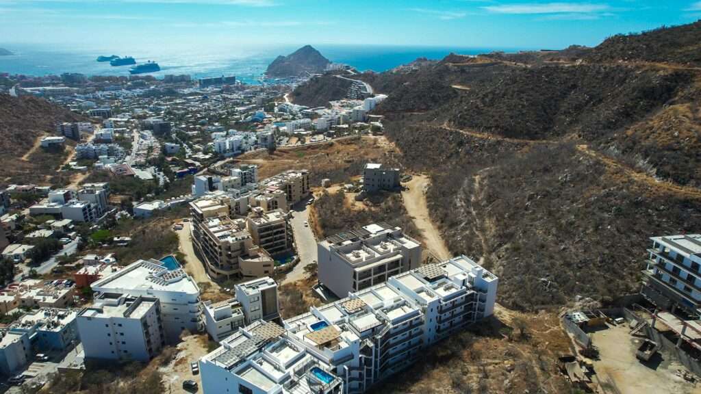 Los Cabos Palmitos Residencial Exceptional ground-floor condo for sale in Palmitos Residencial, located in the growing Jacarandas area of Cabo San Lucas. This fully furnished and professionally decorated 2-bedroom residence offers 151 m² of total space, featuring an oversized private patio ideal for indoor-outdoor living. The condo includes upgraded sliding glass doors and main entrance, high-quality blinds, mini-split A/C units, and a fully equipped kitchen with all appliances included.The community offers a swimming pool, controlled access, and 24/7 security. Conveniently located with quick access to major roads, supermarkets, shopping centers, restaurants, and downtown Cabo San Lucas.Excellent option for full-time living, vacation use, or rental investment with strong rental demand and appreciation potential – TORRE MARIA, Cabo San Lucas, Cabo San Lucas, BS