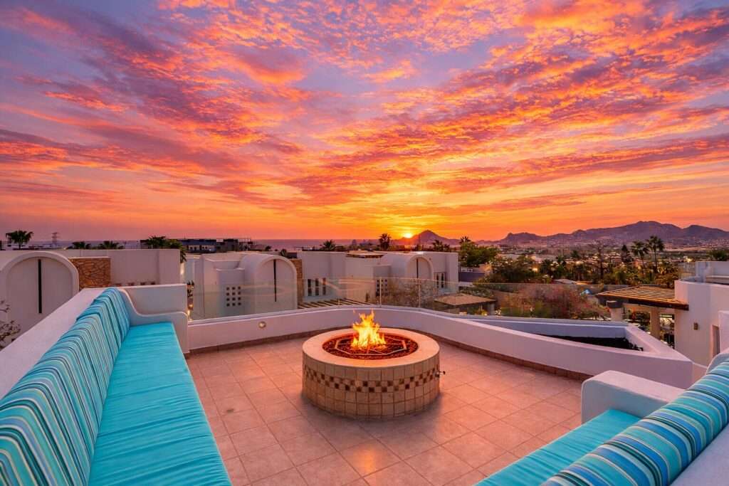 Los Cabos Las Misiones Exclusive community in El Tezal, just minutes from the beach, the Cabo Marina, and Cosco. Phase II offers only 39 homes and aclubhouse with pool, jacuzzi, gym, and social areas. The San Bernardino model features 2 levels plus a rooftop deck: open living/dining, quartzkitchen with appliances, half bath, and spacious patio. Upstairs: 3 bedrooms, 2 baths, laundry. The primary suite includes a front terrace overlookingthe community. Rooftop deck is ideal for sunsets and gatherings. Covered parking for 2, high-end finishes, closets, marble vanities, and AC minisplits included. Select homes ready for immediate delivery. – Toscana Casa 14 - Casa Palma, Cabo Corridor, Cabo Corridor, BS
