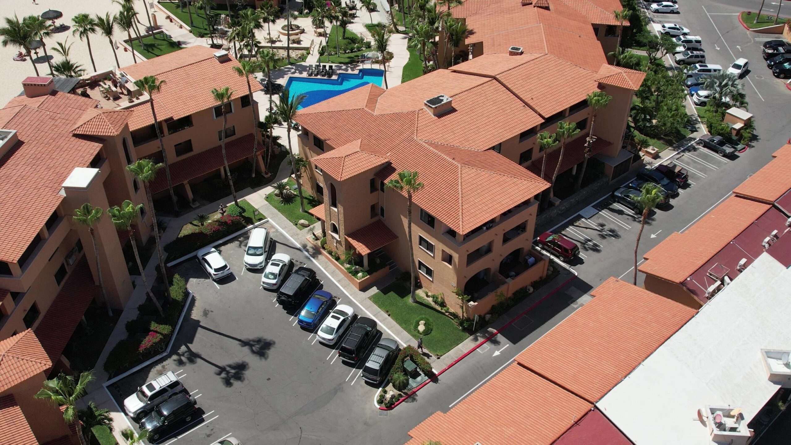 Los Cabos La Jolla Incredible opportunity to live in the desirable OCEANFRONT community of La Jolla! This turn-key ground level corner unit studio includes its own large private terrace. Would make a for a perfect investment or vacation property. Conveniently located near the on-site laundry room, and steps away from one of the two salt water community pools and beach access. Very quiet location and 24/7 security! A must-see! for sale