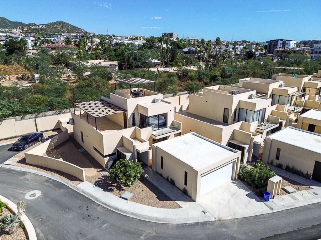 Los Cabos Vista Vela Spacious 3-bedroom, 3.5-bathroom home located just behind Soriana El Tezal. Offered unfurnished, this property features a private rooftop with ocean – Vistana Estates, Cabo Corridor, Cabo Corridor, BS